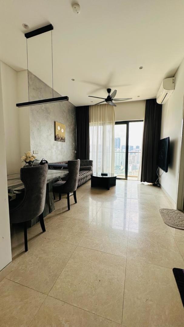 Апартаменты Lucentia Residents At Bbcc Lalaport Bukit Bintang Куала-Лумпур Экстерьер фото