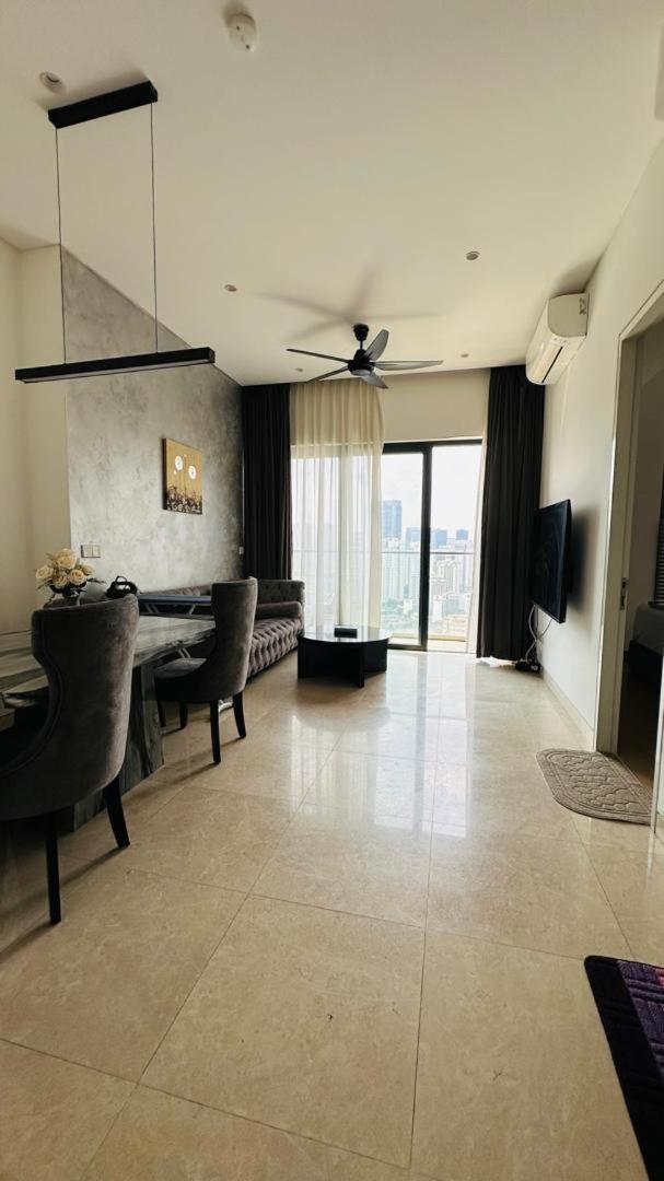 Апартаменты Lucentia Residents At Bbcc Lalaport Bukit Bintang Куала-Лумпур Экстерьер фото