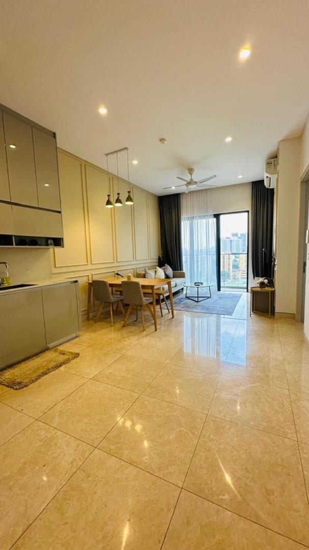 Апартаменты Lucentia Residents At Bbcc Lalaport Bukit Bintang Куала-Лумпур Экстерьер фото